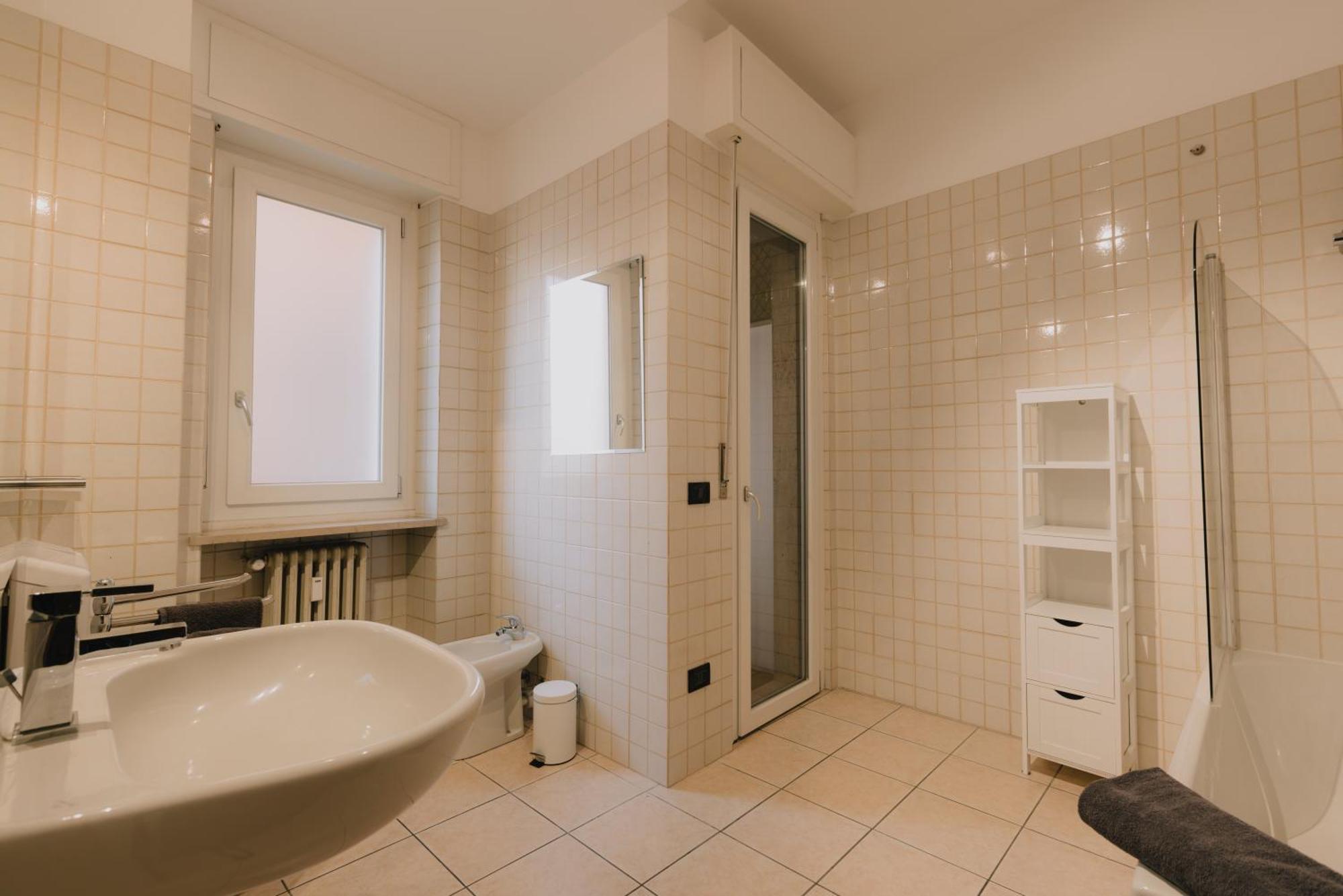 Arena Luxury Apartment Verona Luaran gambar